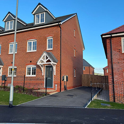3 Bedroom Town House To Rent In Easedale Lane, Warton, PR4