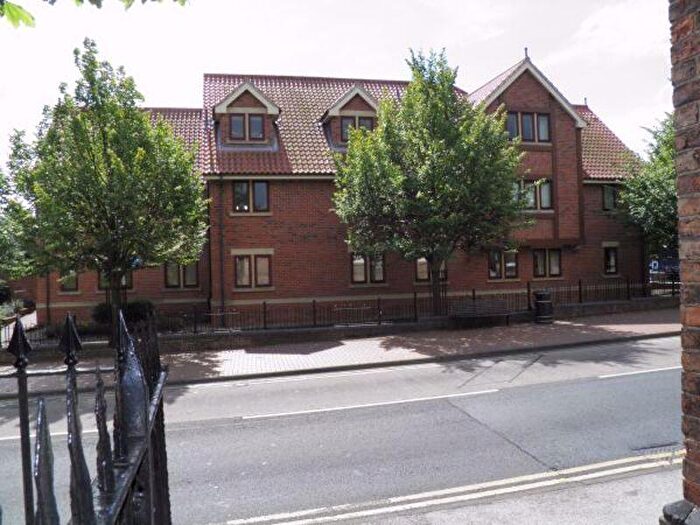 2 Bedroom Flat To Rent In Linden Court, West Lane, Edwinstowe, NG21