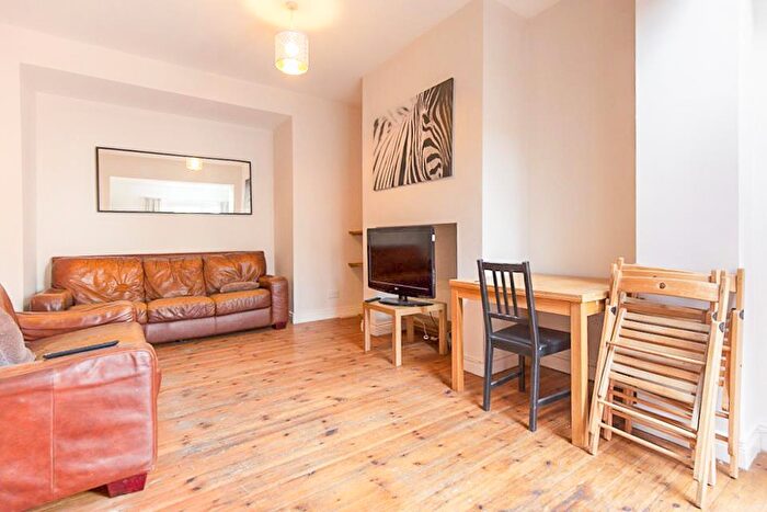 6 Bedroom Terraced House To Rent In £pppw - Gladstone Tce - Sandyford, NE2