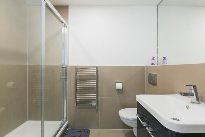 2 Bedroom Flat To Rent In Cherrydown East, Basildon, SS16