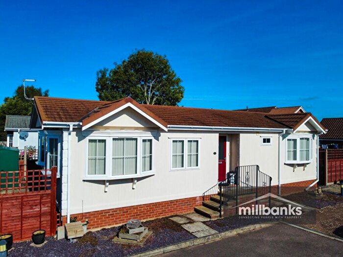 2 Bedroom Park Home For Sale In Appletree Close, Attleborough, Norfolk, NR17