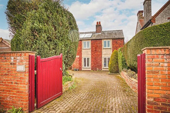 3 Bedroom Detached House For Sale In Bridge Street, Belper, DE56