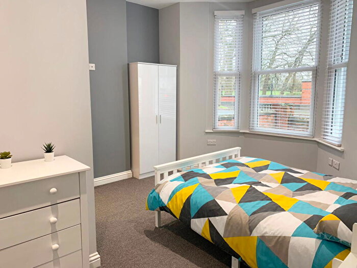 1 Bedroom Terraced House To Rent In Park Lane, Swindon, Wiltshire, SN1