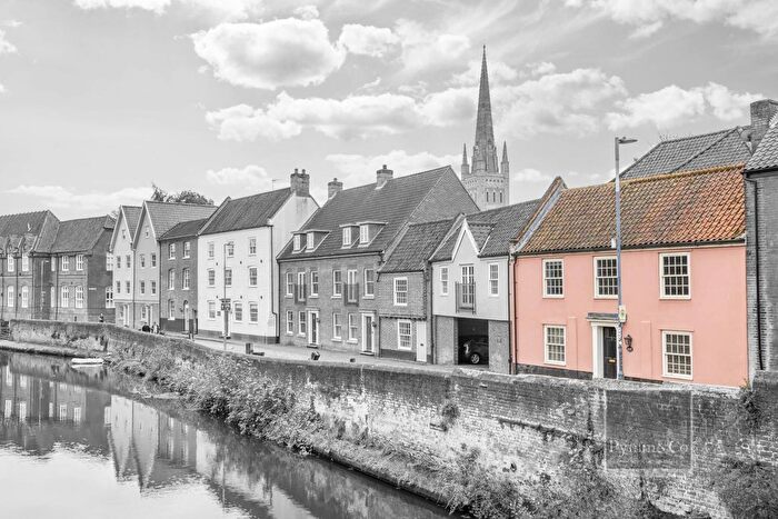 3 Bedroom Town House For Sale In Quayside, Norwich City Centre, NR3