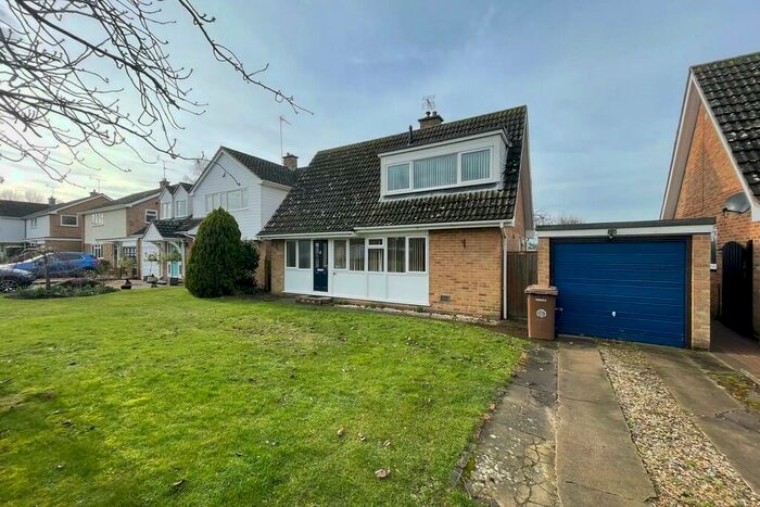 3 Bedroom Chalet To Rent In Church Meadow, Barton Mills, IP28