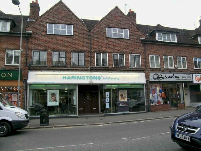 3 Bedroom Flat To Rent In The Highway, Beaconsfield HP9