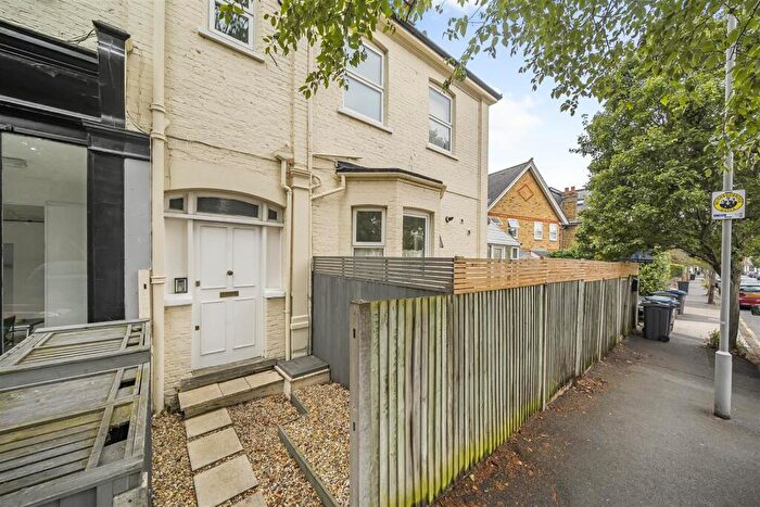 1 Bedroom Flat To Rent In Glenville Road, Kingston Upon Thames, KT2