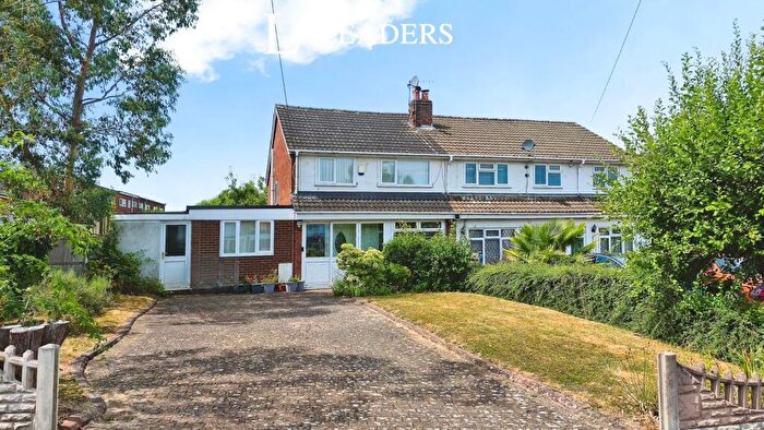 4 Bedroom Semi-Detached House For Sale In Listowel Road, Birmingham, West Midlands, B14