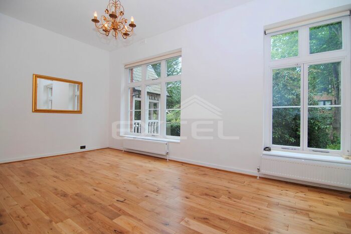 2 Bedroom Flat To Rent In Acol Road, West Hampstead, London, NW6