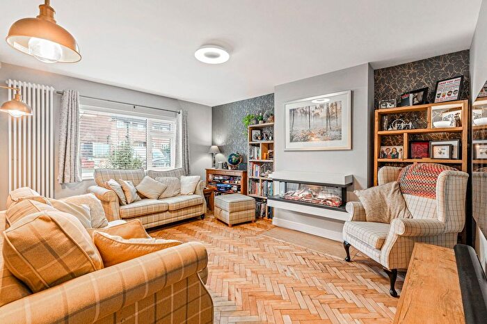 4 Bedroom Semi-Detached House For Sale In Babington Road, Rothley, Leicester, LE7