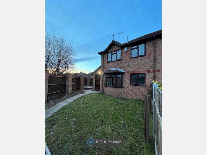 1 Bedroom Semi-Detached House To Rent In Heath Gardens, Dartford, DA1