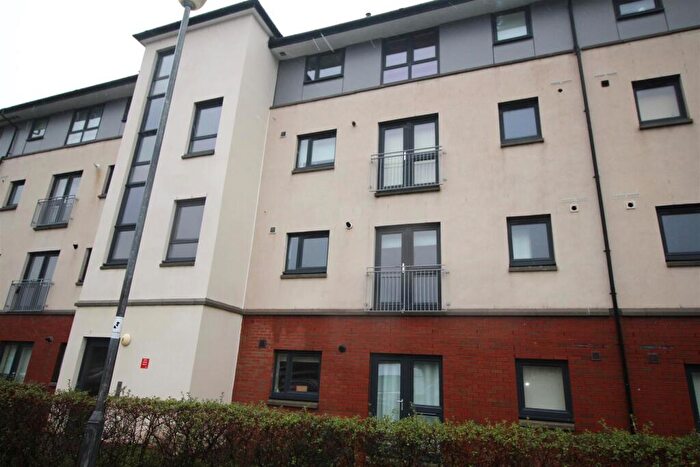 2 Bedroom Flat To Rent In Kincaid Court, Greenock, PA15