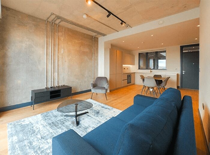 2 Bedroom Flat To Rent In Hansler Road, London, SE22