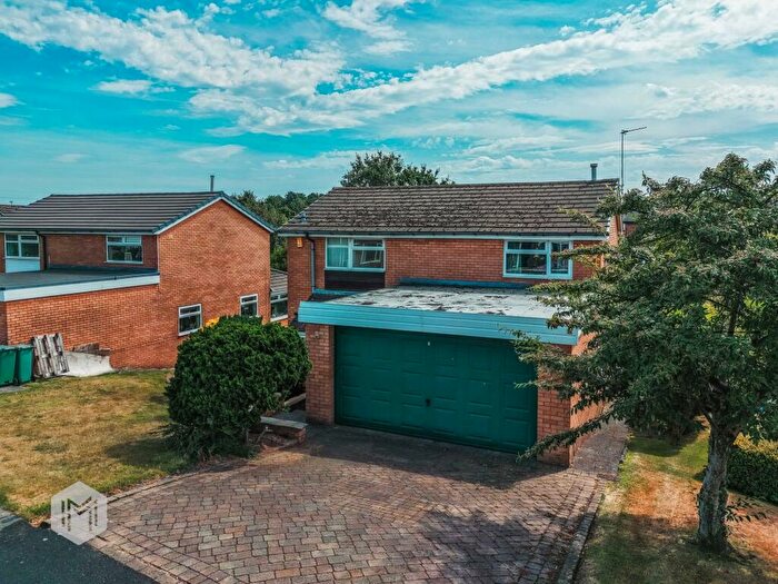 4 Bedroom Detached House For Sale In Kensington Drive, Bury, BL8