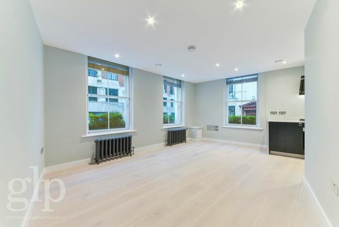 2 Bedroom Flat To Rent In Catherine Street, London, WC2B