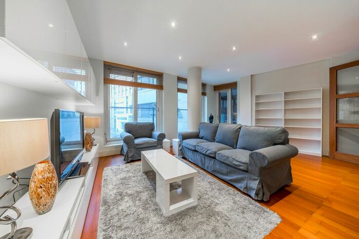 3 Bedroom Flat To Rent In Praed Street, London, W2