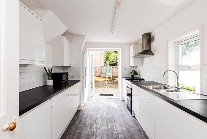 4 Bedroom Terraced House To Rent In Coronation Road, Bath, BA1