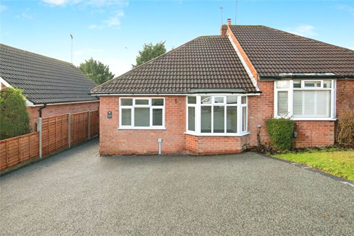 2 Bedroom Bungalow For Sale In Malvern Road, Worcestershire, B97