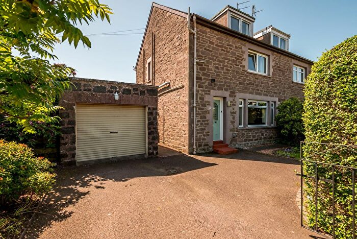 4 Bedroom Semi-Detached House For Sale In Fintry Place, Broughty Ferry, DD5