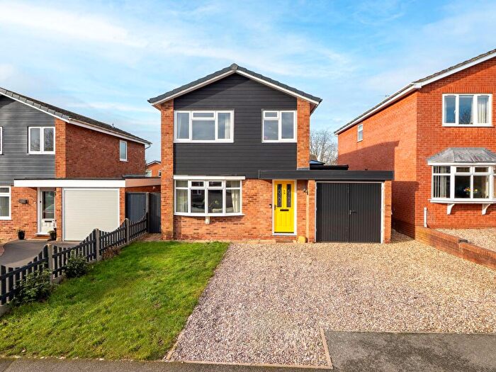 3 Bedroom Detached House For Sale In Clopton Road, Stratford-Upon-Avon, CV37