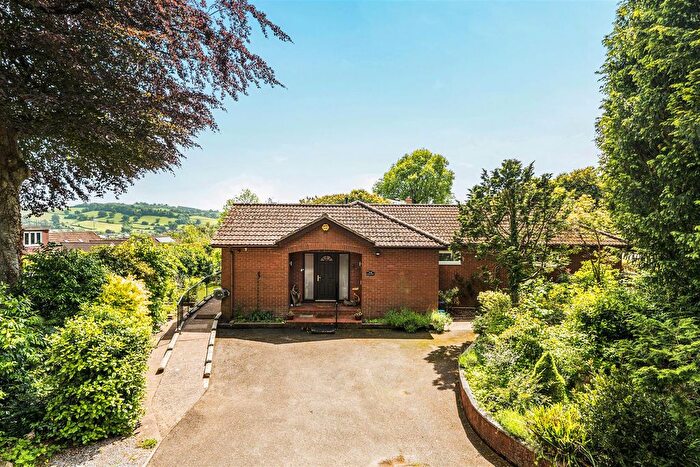 3 Bedroom Bungalow For Sale In Southfield Way, Tiverton, EX16