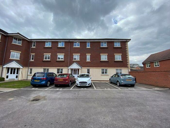 2 Bedroom Flat To Rent In Champs Sur Marne, Bristol, BS32