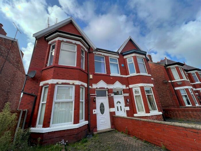 3 Bedroom Semi-Detached House To Rent In Cypress Road, PR8