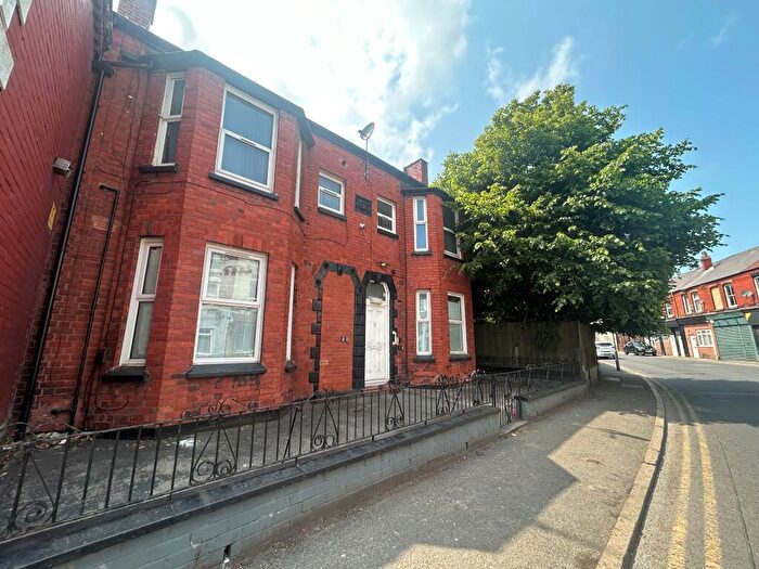 1 Bedroom Apartment To Rent In Lower Breck Road, L6