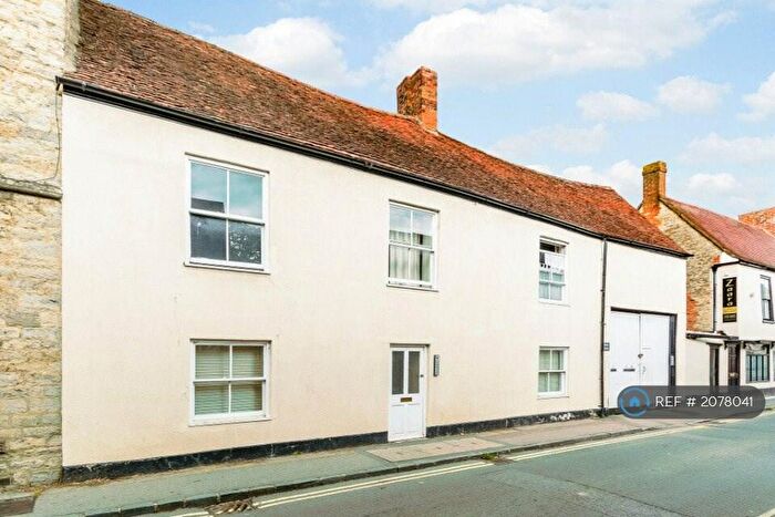 1 Bedroom Flat To Rent In The Causeway, Bicester, OX26