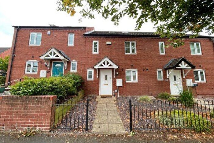 4 Bedroom Property To Rent In Burton Old Road, Lichfield, WS13