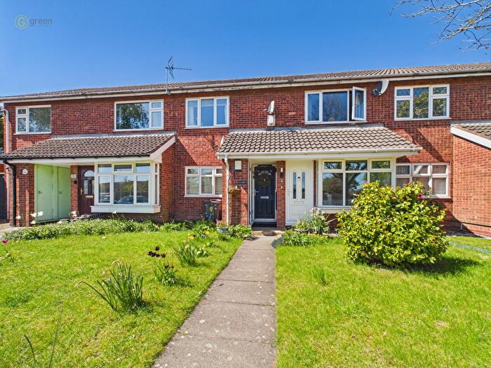 2 Bedroom Maisonette For Sale In Thornley Grove, Walmley, Sutton Coldfield, B76