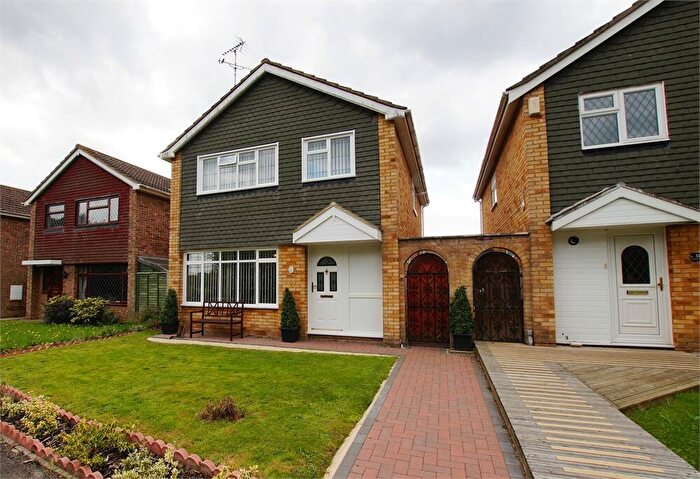 3 Bedroom Detached House For Sale In Bramfield Road East, Rayleigh, SS6