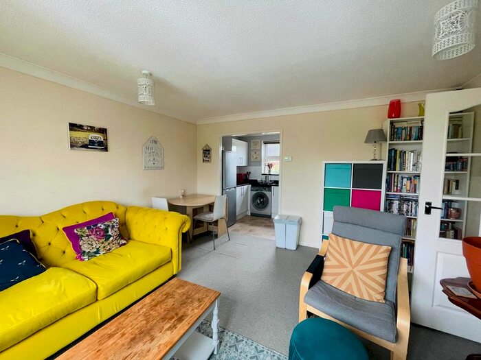 2 Bedroom Flat To Rent In Gatcombe Drive, Stoke Gifford, Bristol, BS34