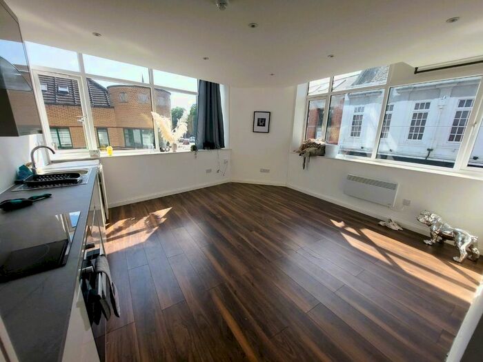 1 Bedroom Flat To Rent In Long Street, Wigston, Leicestershire, LE18