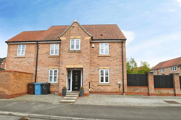 4 Bedroom End Of Terrace House For Sale In Pools Brook Park, Kingswood, Hull, HU7