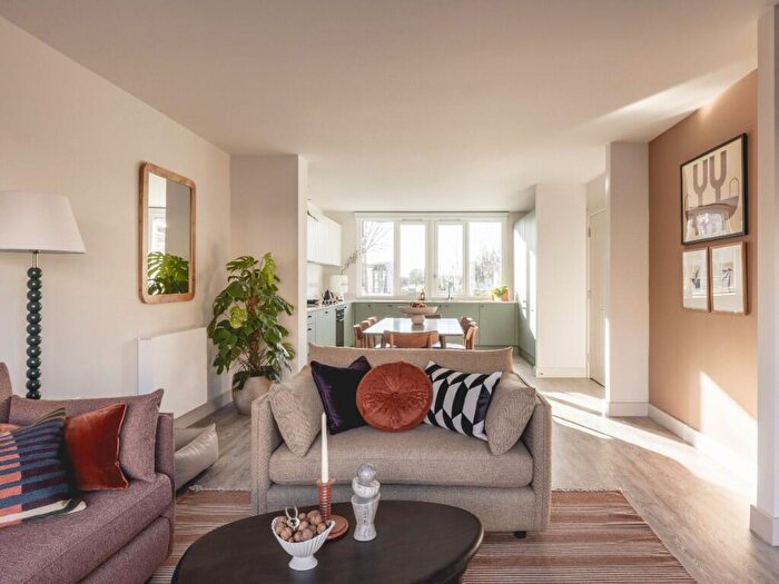 3 Bedroom Terraced House To Rent In Milne Avenue, Cambridge, Cambridgeshire, CB3