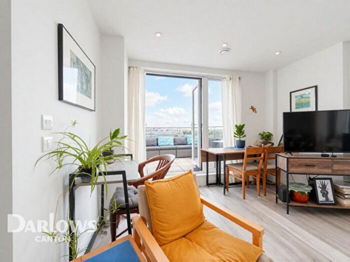 3 Bedroom Duplex For Sale In Trade Street, Cardiff, CF10
