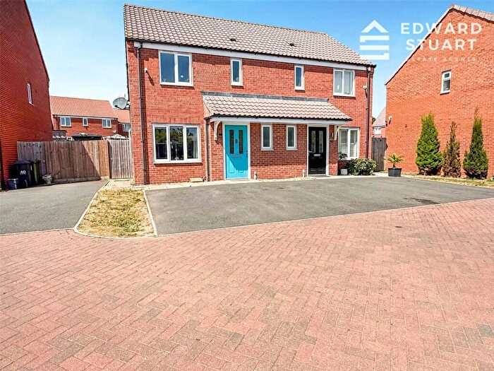 3 Bedroom Semi-Detached House For Sale In Brutus Close, Stanground South, Peterborough, Cambridgeshire, PE2