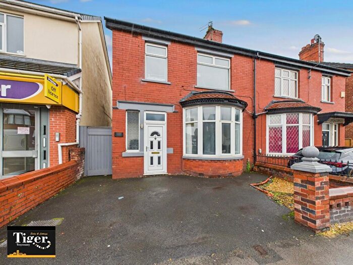 3 Bedroom Semi-Detached House For Sale In Waterloo Road, Blackpool, FY4