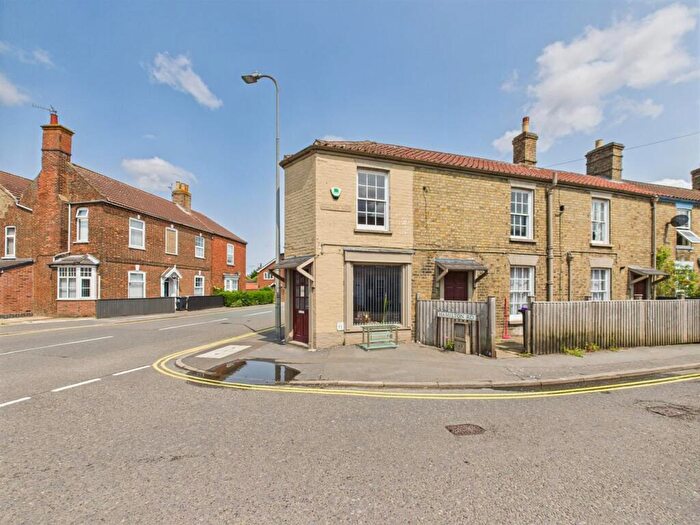 3 Bedroom Terraced House For Sale In West Street, Alford, LN13