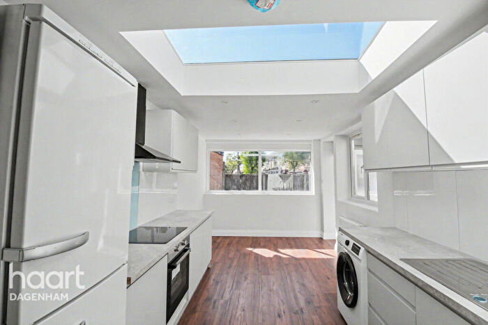 2 Bedroom Maisonette To Rent In Reede Road, Dagenham, RM10
