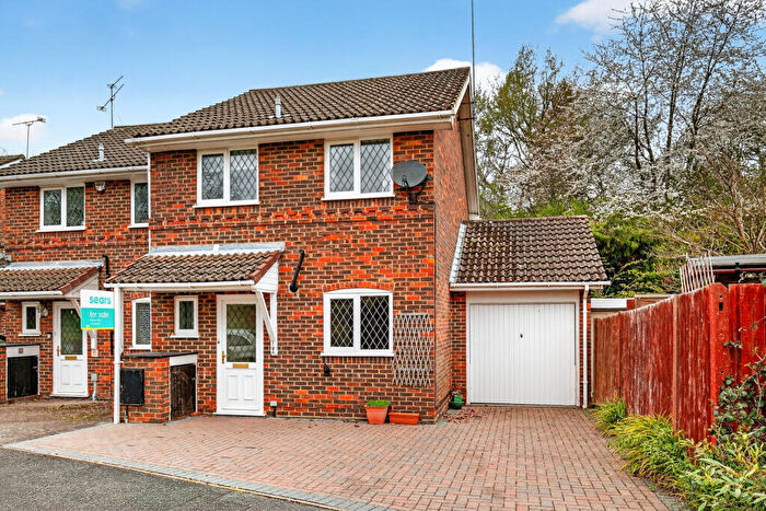 3 Bedroom Semi-Detached House For Sale In Whitton Road, Bracknell, RG12