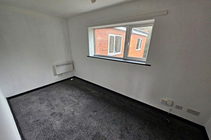 2 Bedroom Flat To Rent In Quinton, Birmingham, B32