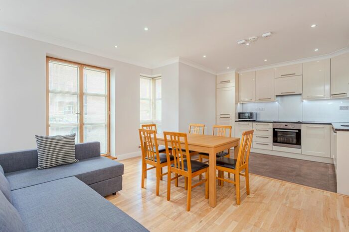 3 Bedroom Flat To Rent In Manbre Road, London, W6