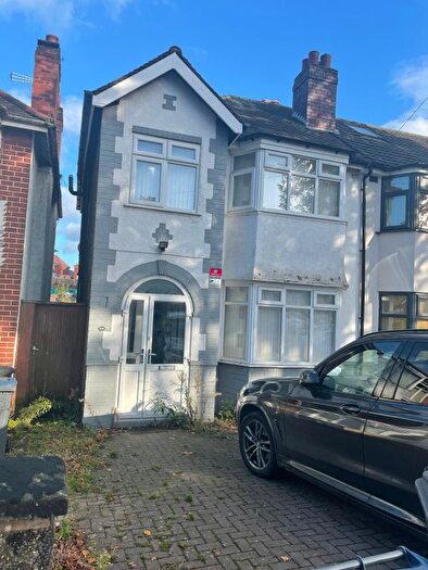 3 Bedroom Semi-Detached House To Rent In Cateswell Road, Birmingham, B11