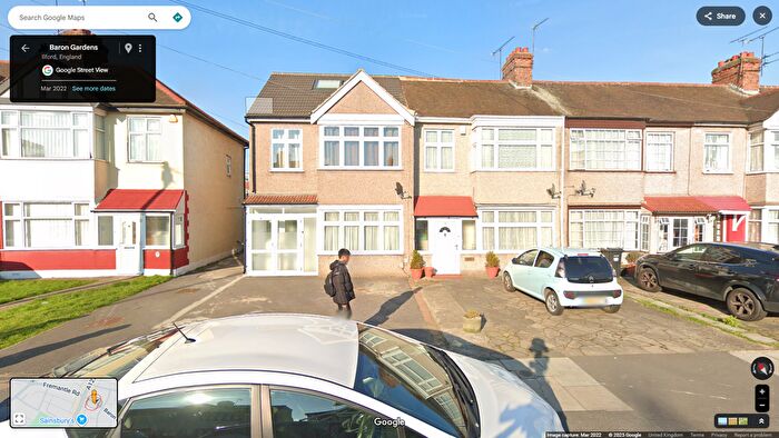 Studio To Rent In Baron Gardens, Ilford, IG6