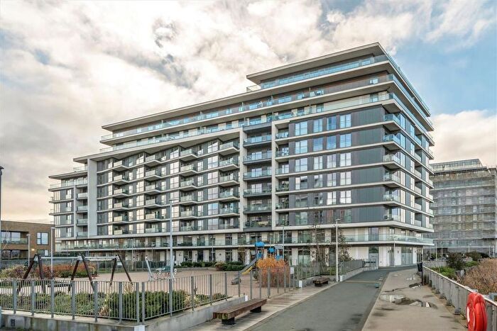 2 Bedroom Flat To Rent In Harrison Walk, Greenwich, SE10