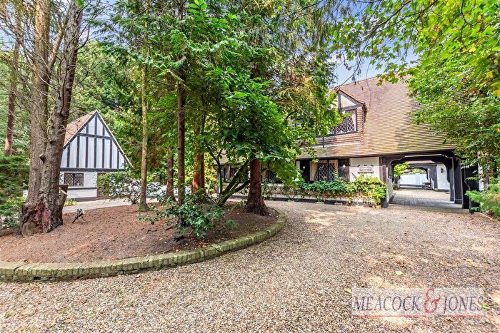 5 Bedroom Detached House For Sale In Frog Street, Kelvedon Hatch, Brentwood, CM15
