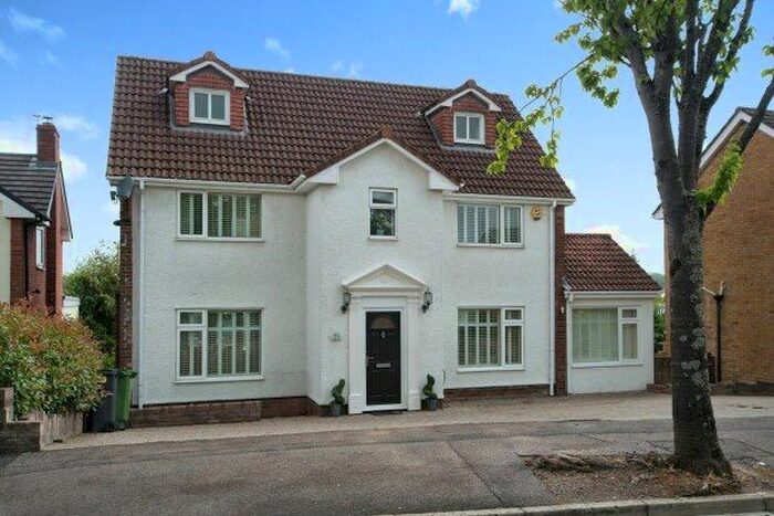 5 Bedroom Property To Rent In Lakeside Drive, Caerdydd, CF23