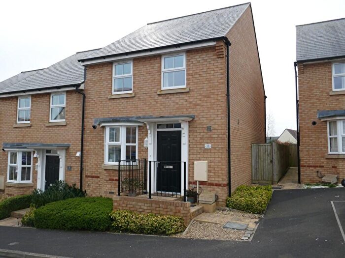 3 Bedroom End Of Terrace House For Sale In Gilbert Road, Yeovil, BA21